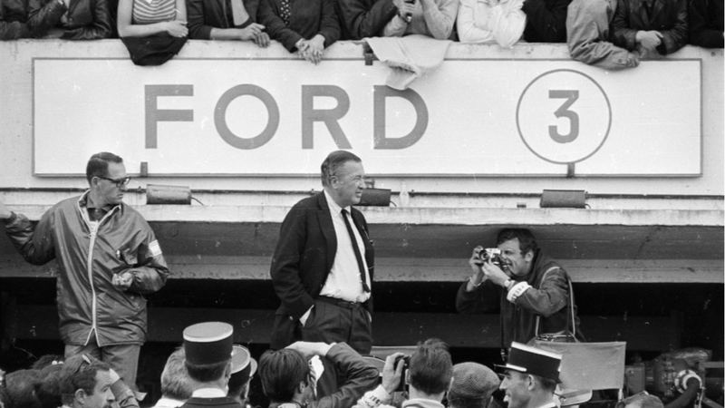 Illustration for article titled Read This Before You See Tom Cruise Play Ferrari-Hating Carroll Shelby